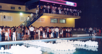 Inauguração do Karaoukê Bar na década de 1990