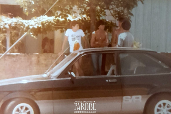Uma fotografia dos anos 1980 e as raízes Schweitzer da família Feltes